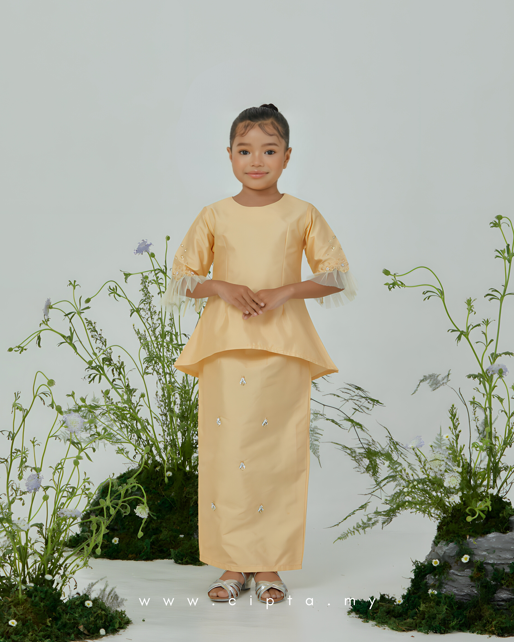 Kurung Seroja