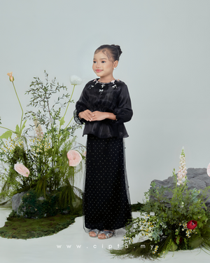 Calla Kurung