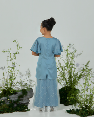 Camelia Kurung