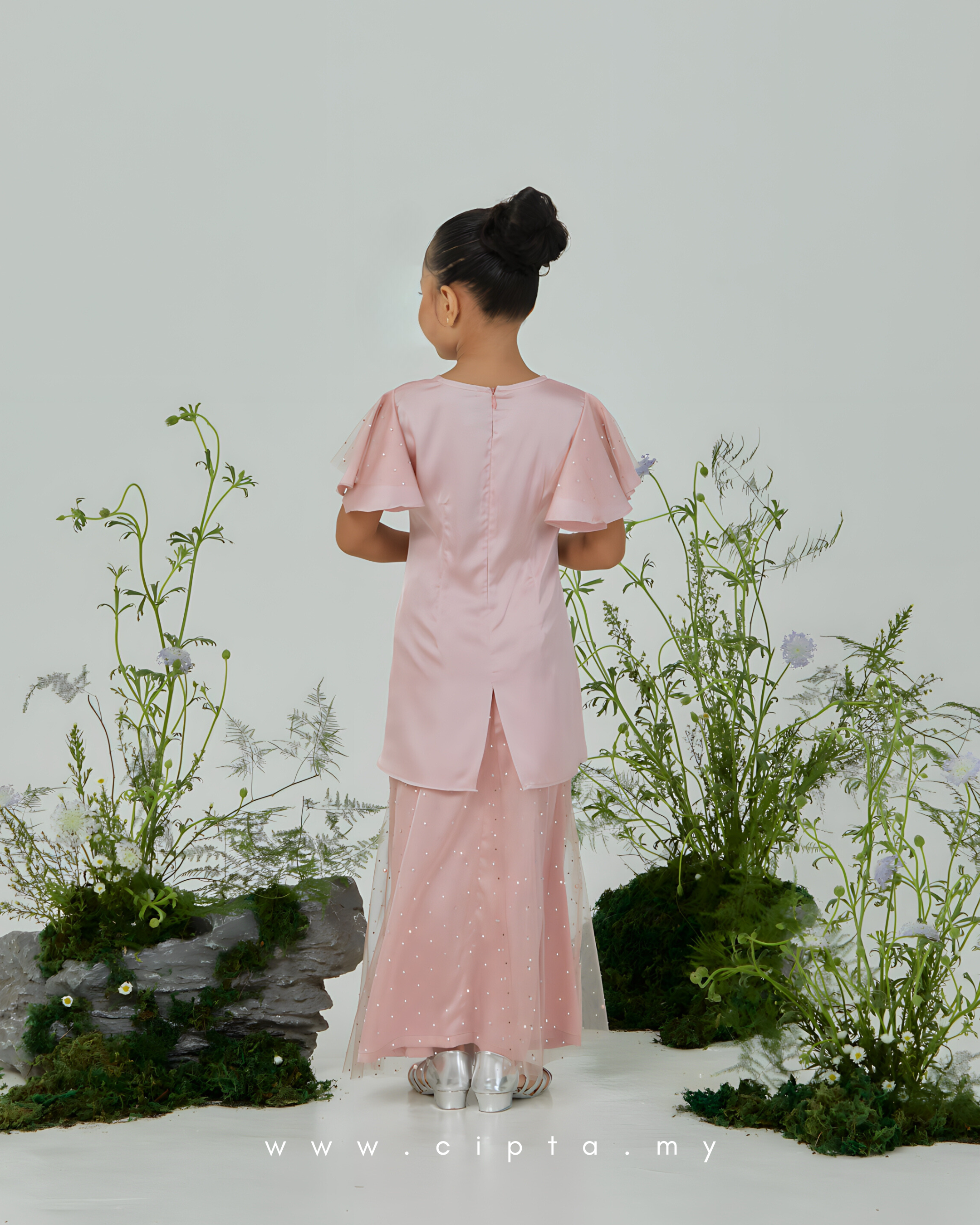 Camelia Kurung