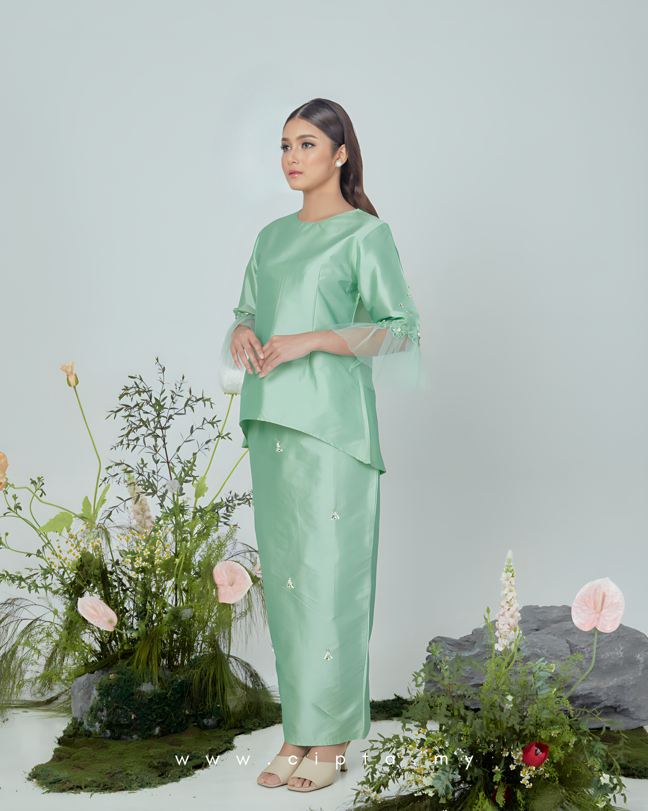 Kurung Seroja (Adults)