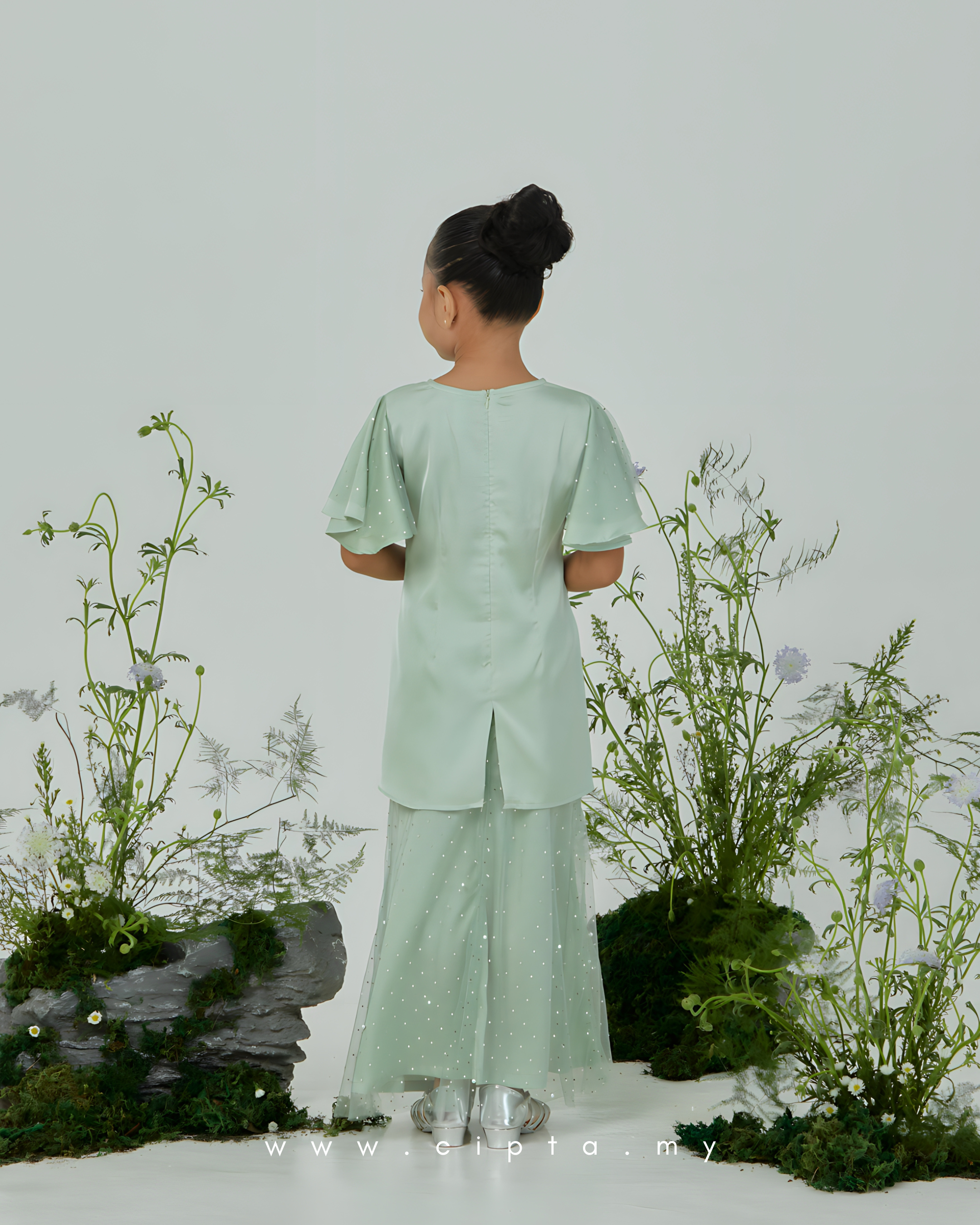 Camelia Kurung