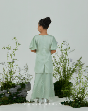 Camelia Kurung