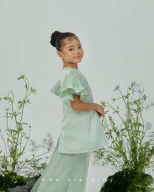 Camelia Kurung