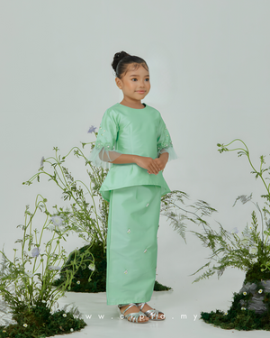 Kurung Seroja