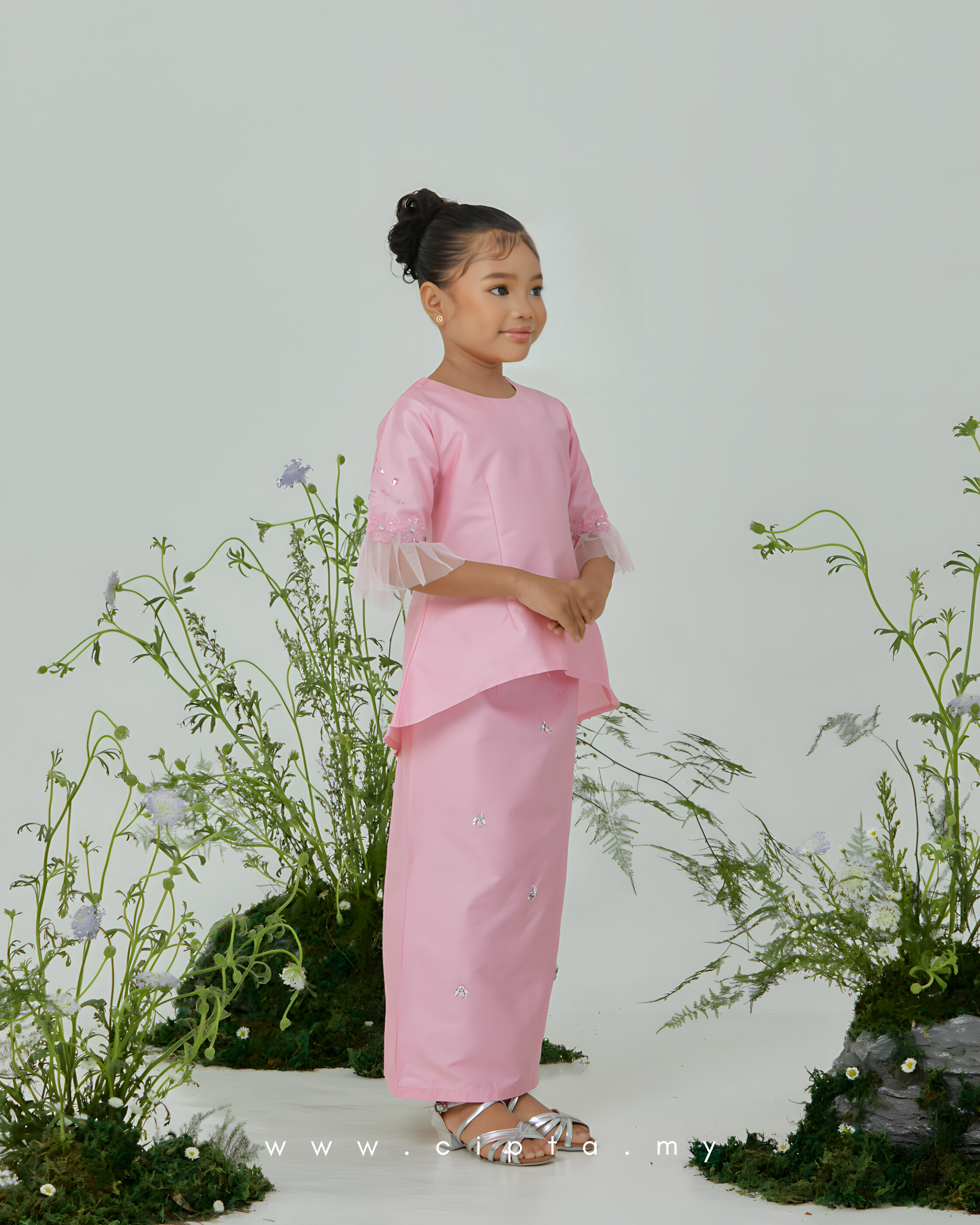 Kurung Seroja