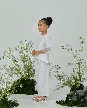 Kurung Seroja
