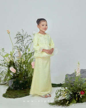 Calla Kurung