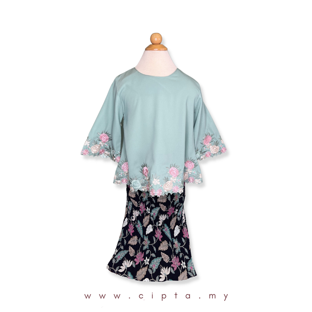Sarinah Kurung